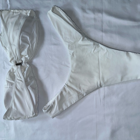 All WHITE BIKINI - Picture 4 of 9